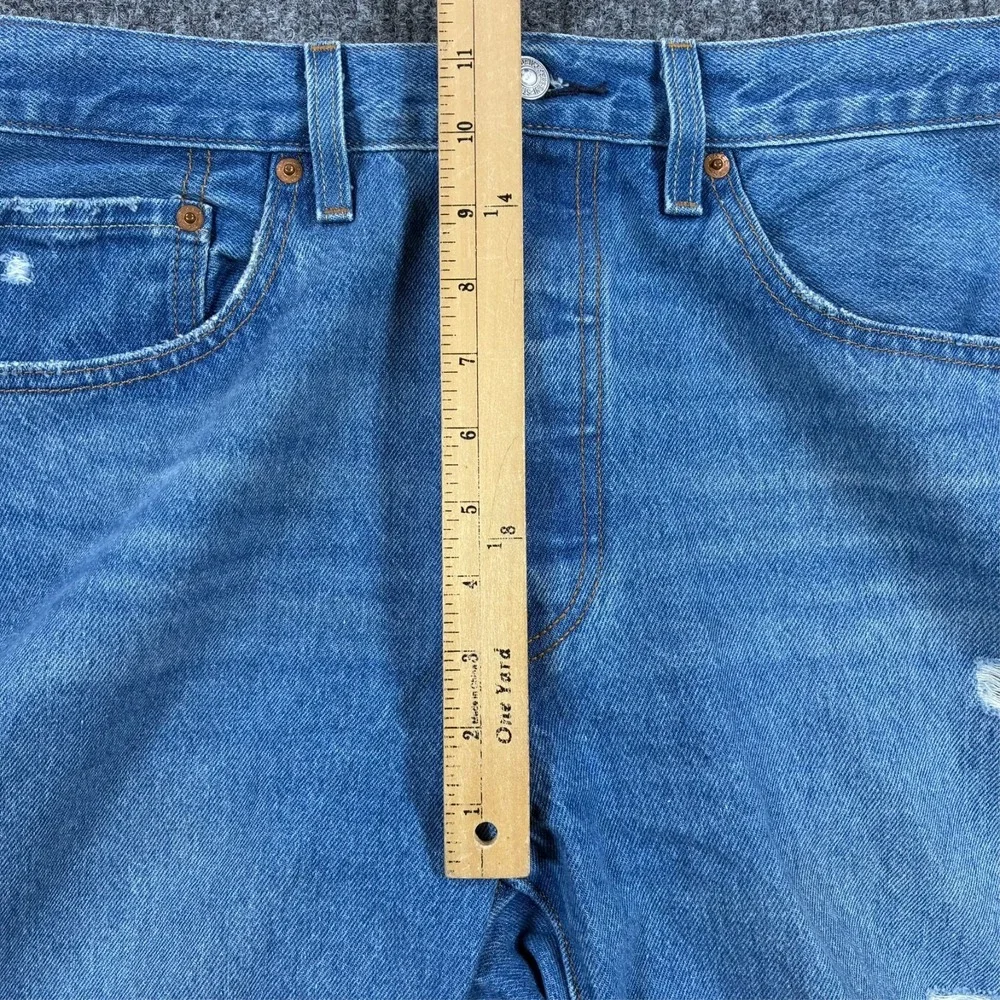 Levis 501 Mens Straight Leg Jeans Size 30x30 Blue Denim Distressed Mid Rise